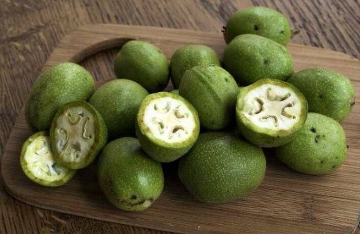 зелени орехи срещу папиломи и брадавици